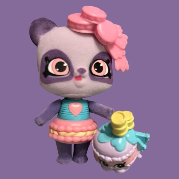 Lot of 8 Moose Toys Shopkins Wild Styles Fuzzy Shoppets 5 Stands & Shopkins - Picture 7 of 9